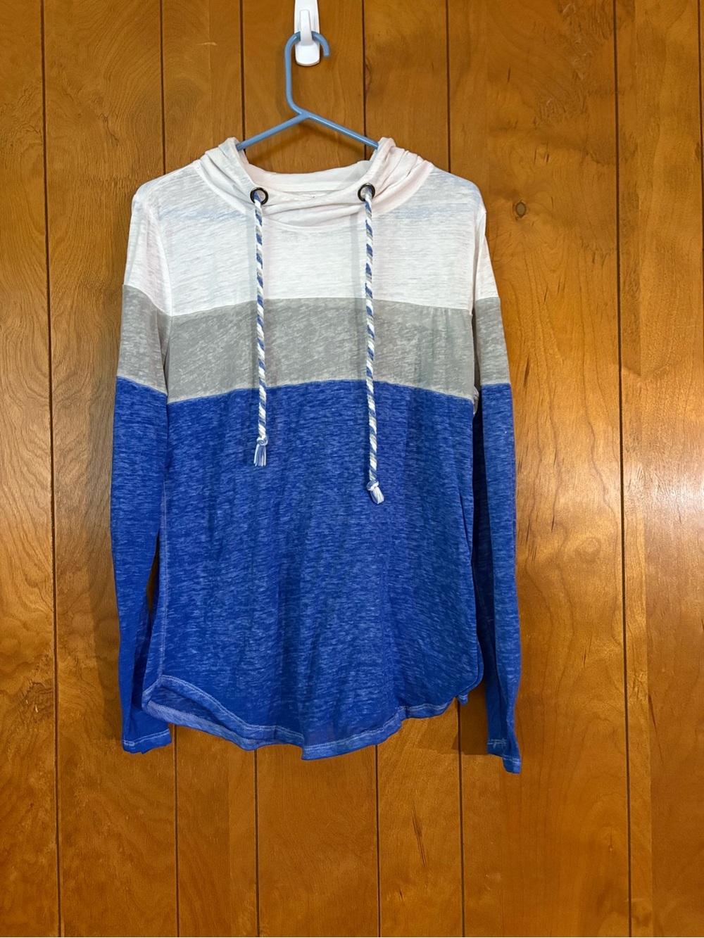 Maurices Blue Gray and White Colorblock Hooded Long Sleeve Top
